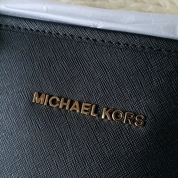 NWT Michael Kors Tote in Black Leather - Picture 3 of 5
